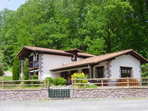 Vivienda unifamiliar en el valle del Baztán