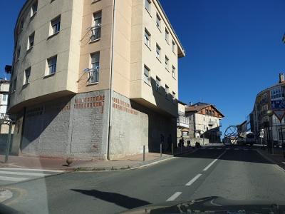 EN VENTA LOCAL. SALVATIERRA (ÁLAVA)