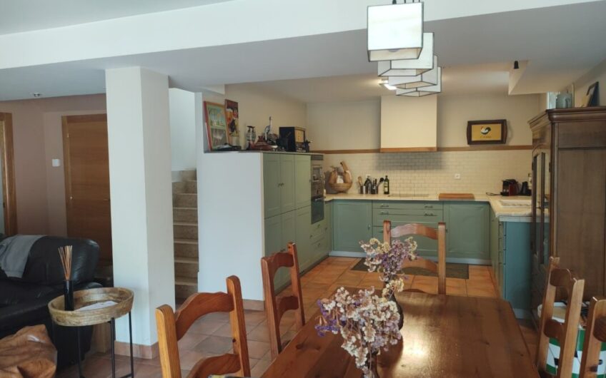 CASA AISLADA EN VENTA. ZIZUR MAYOR