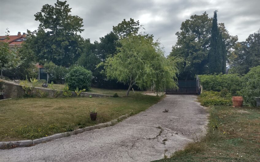 CASA AISLADA EN VENTA. ZIZUR MAYOR