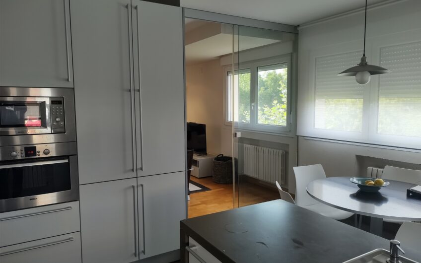 CASA AISLADA EN VENTA. ZIZUR MAYOR