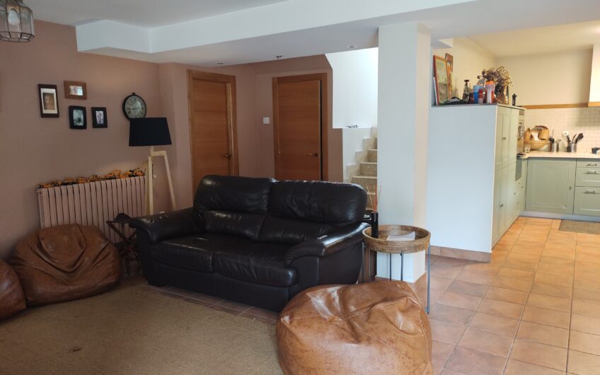 CASA AISLADA EN VENTA. ZIZUR MAYOR
