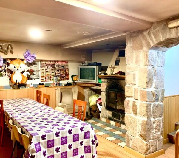 CASA ADOSADA EN VENTA. LODOSA