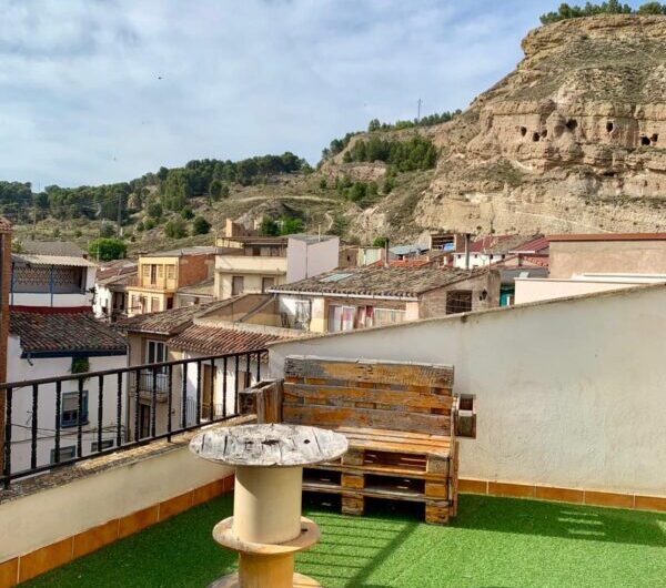 CASA ADOSADA EN VENTA. LODOSA