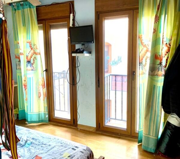 CASA ADOSADA EN VENTA. LODOSA