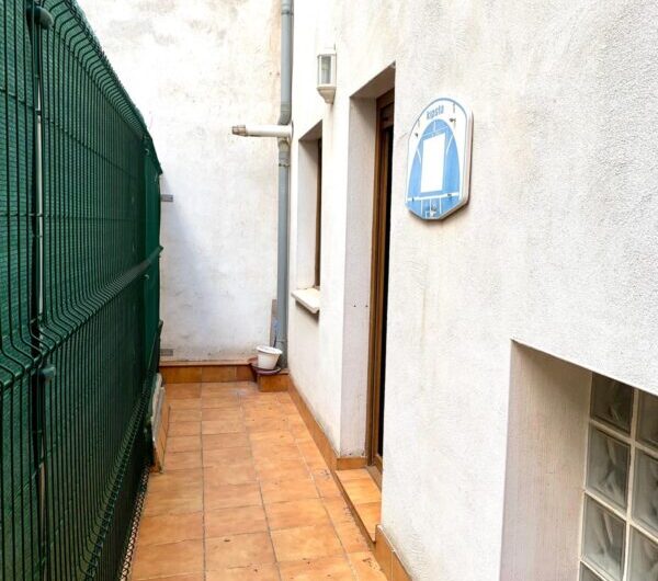 CASA ADOSADA EN VENTA. LODOSA