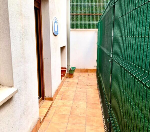 CASA ADOSADA EN VENTA. LODOSA