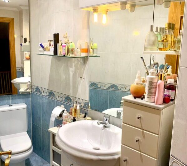 CASA ADOSADA EN VENTA. LODOSA