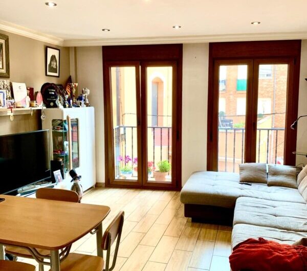 CASA ADOSADA EN VENTA. LODOSA